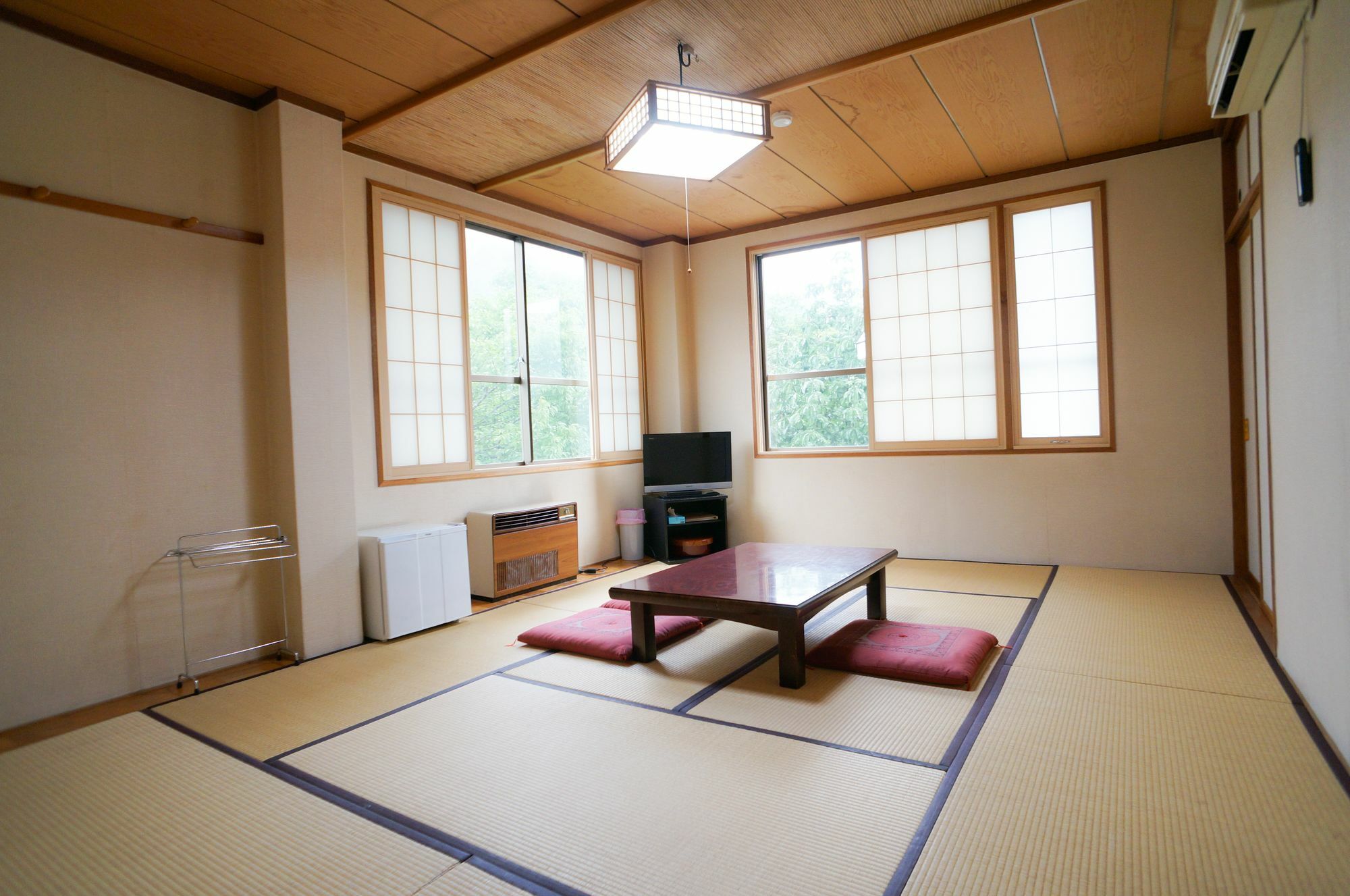 Hakuba Maerchen House Hotel Exterior photo